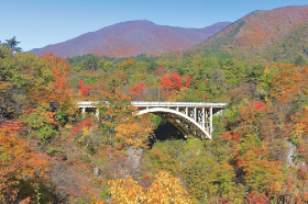 Autumn Foliage at the Naruko Gorge